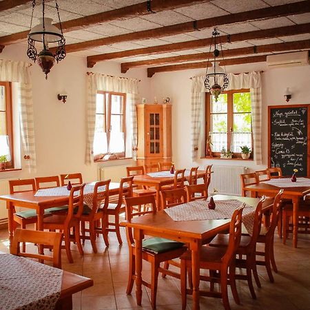 Bed and Breakfast Diofa Panzio Віллань Екстер'єр фото