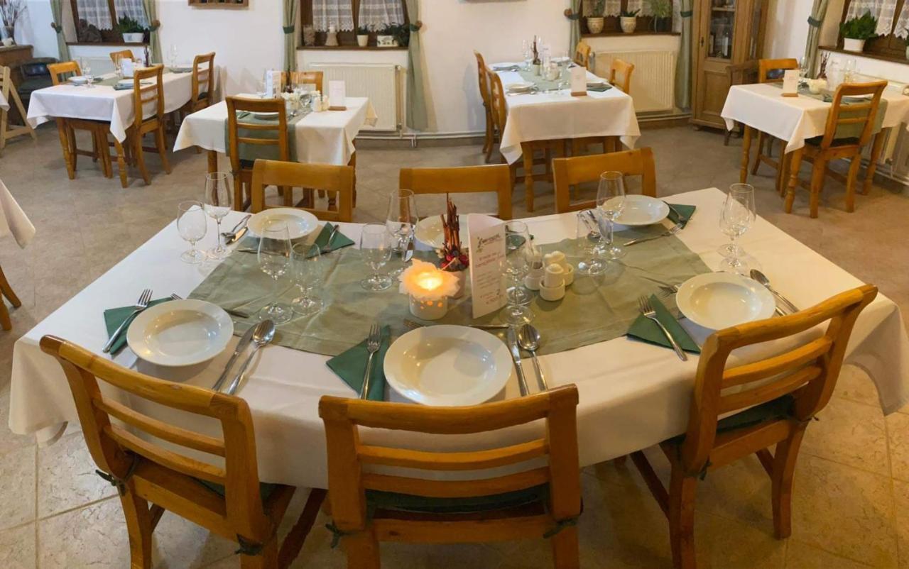 Bed and Breakfast Diofa Panzio Віллань Екстер'єр фото