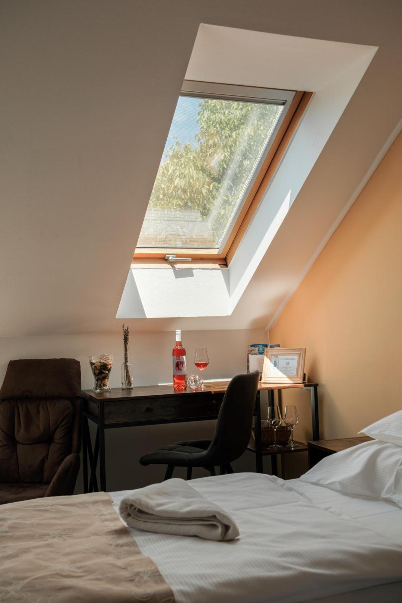 Bed and Breakfast Diofa Panzio Віллань Екстер'єр фото